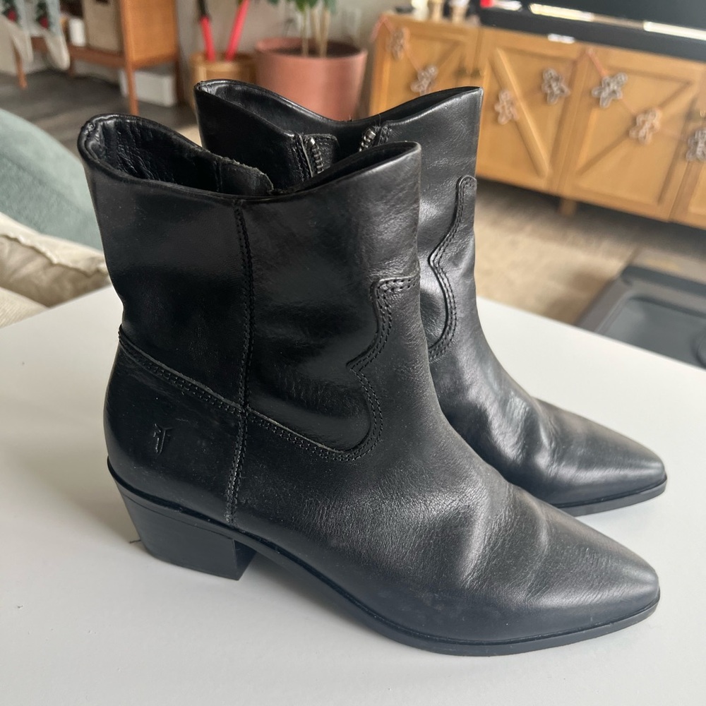 Frye Ellen western bootie